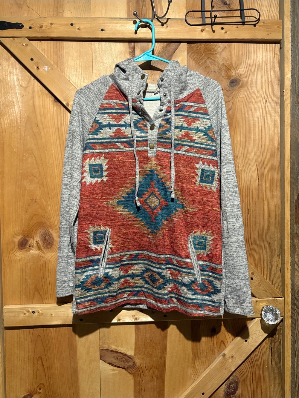 Aztec-Print Hooded Pullover Sweatshirt in Rust and Heather Gray